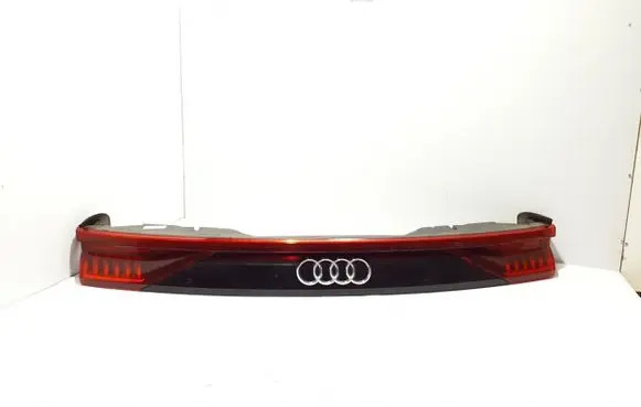 Audi Q8 Tailgate rear/tail lights 4M8945095G