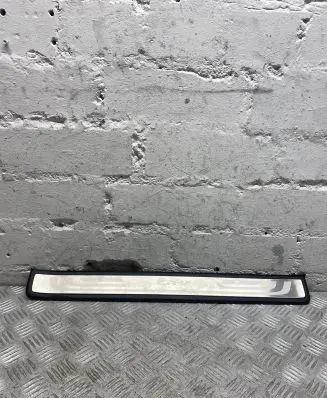 Honda CR-V Front sill trim cover 84252SWAA02M1