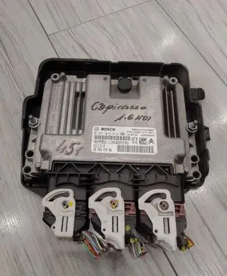 Citroen C3 Picasso Engine control unit/module ECU 9805947680