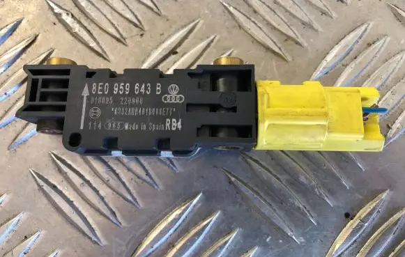 Audi A4 S4 B6 8E 8H Airbag deployment crash/impact sensor 8E0959643B 019895 220906