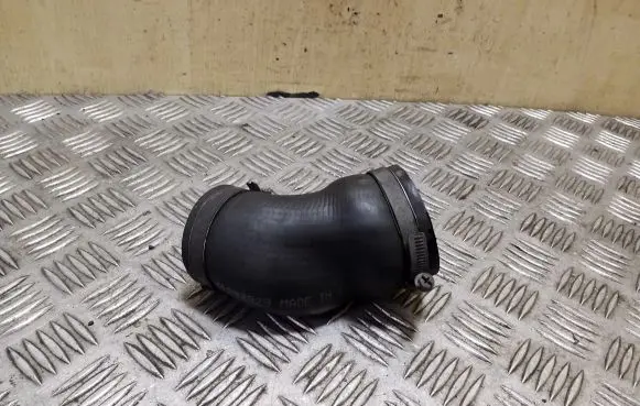 Volvo V40 Intercooler hose/pipe 31293929