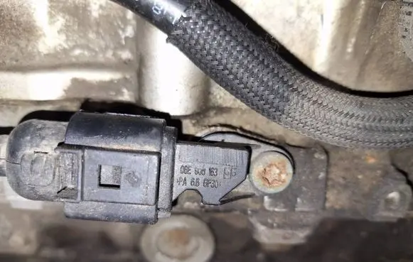Audi A6 S6 C6 4F Camshaft position sensor 06e905163