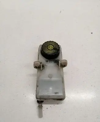 Brake fluid reservoir