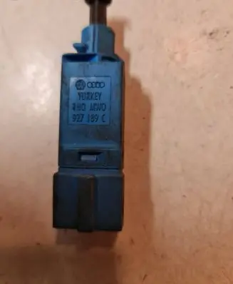 Volkswagen Golf IV Brake pedal sensor switch 1H0MW0 927189C