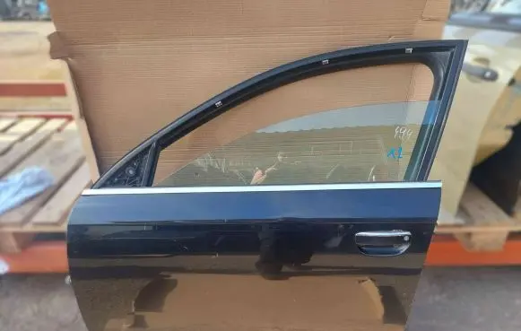 Audi A6 S6 C6 4F Front door