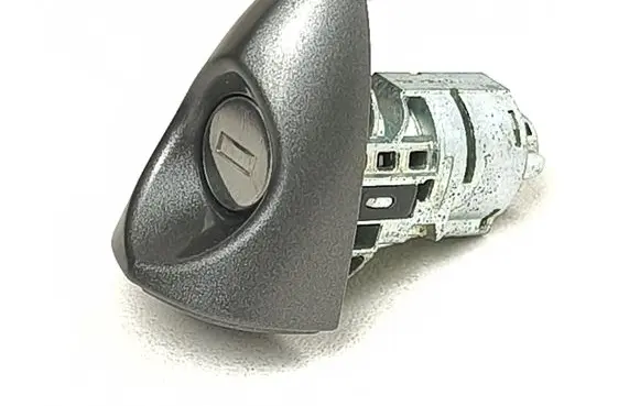Alfa Romeo Giulia Front door lock (next to the handle) A602 20260515HCR1330
