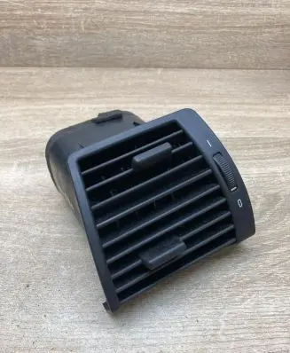 BMW X5 E53 Dashboard side air vent grill/cover trim 8402215