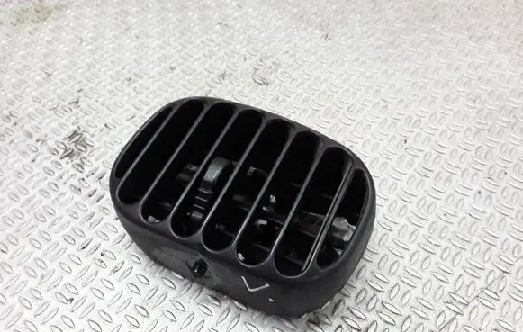 Hyundai H-1, Starex, Satellite Dash center air vent grill