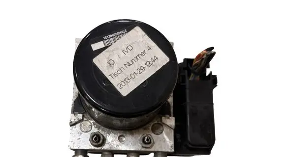 Ford Focus ABS Pump BV612C405AJ A426G 10021208904
