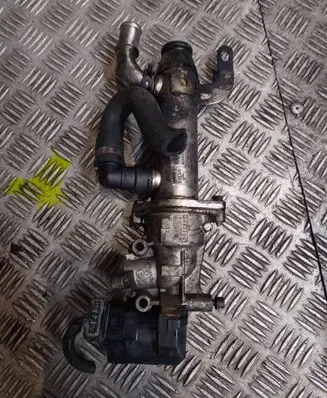 Ford Focus C-MAX EGR valve cooler 8653681 993052H