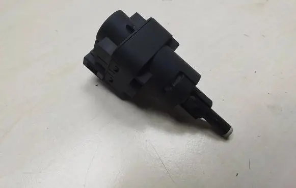 Skoda Fabia Mk1 (6Y) Brake pedal sensor switch 330503
