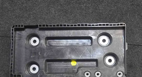 Volkswagen PASSAT B8 Battery box tray 3Q0804869