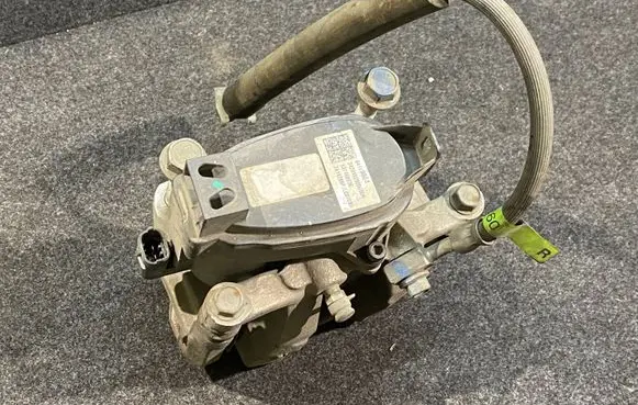 Chevrolet Camaro Rear brake caliper BC141250