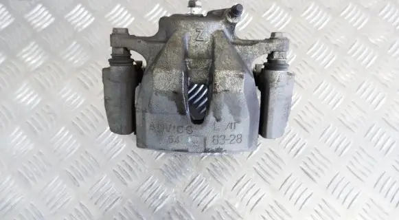 Toyota Auris E180 Front brake caliper 4775042091