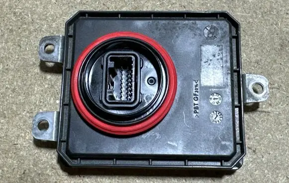 Mitsubishi Outlander Headlight ballast module Xenon 4845X19MY 92170E10