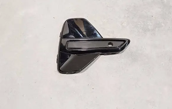 Volvo XC40 Front bumper lower grill 32347389