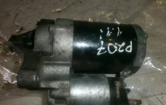 Peugeot 207 Starter motor M000T45071Z1