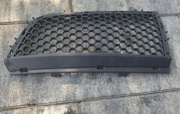 Renault Trafic II (X83) Tow hook cap/cover 8200044579