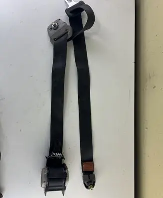 Mitsubishi Pajero Front seatbelt TKAB2EN244 0429083