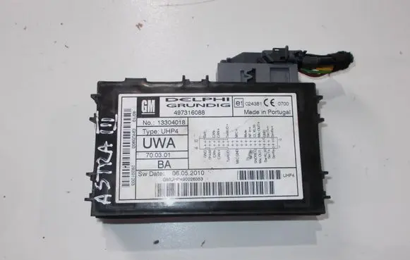 Opel Astra H Bluetooth control unit module 13304018