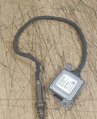 Mercedes-Benz C W205 Lambda probe sensor A0009058511