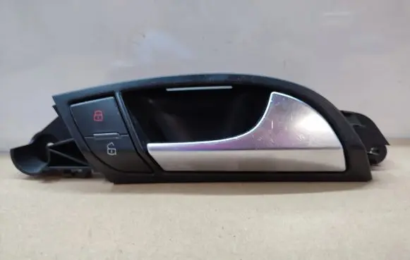 Audi Q7 4L Front door interior handle
