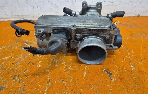Jaguar S-Type Throttle body valve XR8U-BM