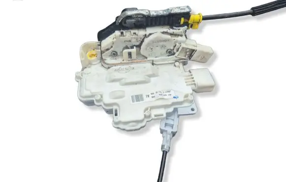 Audi A6 S6 C7 4G Front door lock 4G1837015
