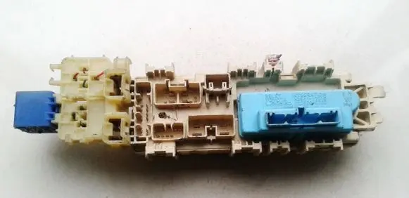 Toyota Corolla E100 Fuse box set 8264112010 0689000760
