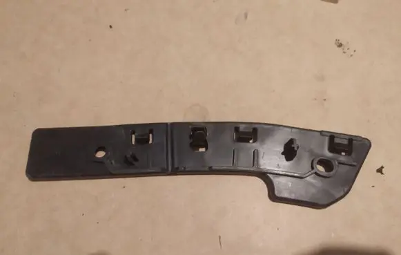 Citroen Berlingo Fender mounting bracket PSPT152