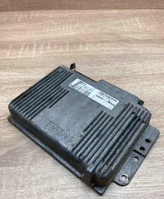 Renault Scenic I Engine control unit/module ECU HOM7700875745 7700111772