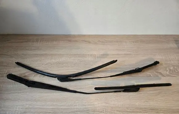 Audi A1 Front wiper blade arm 8X1955408