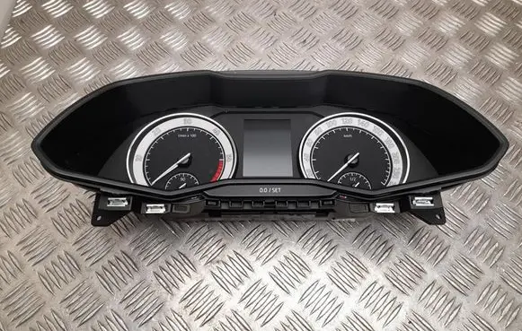 Skoda Superb B8 (3V) Speedometer (instrument cluster) 3V0920711C