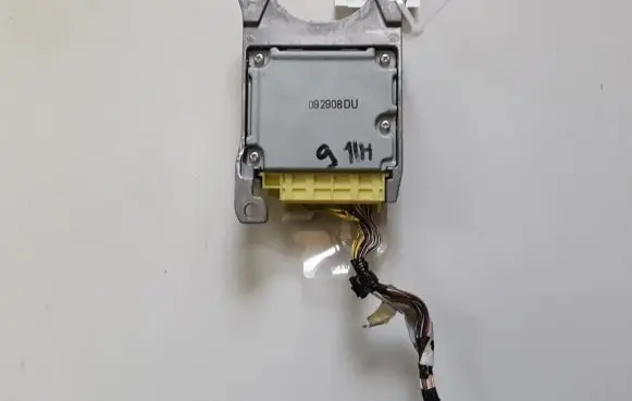 Toyota Hilux (AN10, AN20, AN30) Airbag control unit/module 891700K140