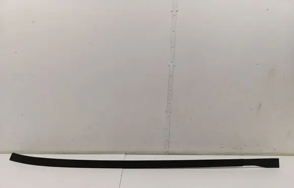 Roof trim bar molding cover