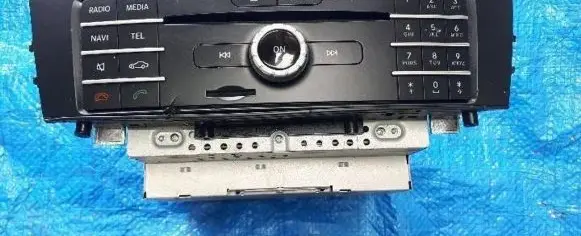 Mercedes-Benz ML W166 Radio/CD/DVD/GPS head unit A1669005620 A1769020702 A1669011403