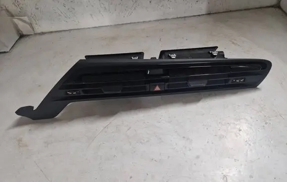 Citroen C4 II Picasso Dash center air vent grill 967797537A