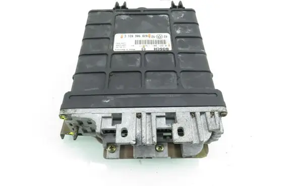 Volkswagen Golf III Engine control unit/module 0281001170 028906021C