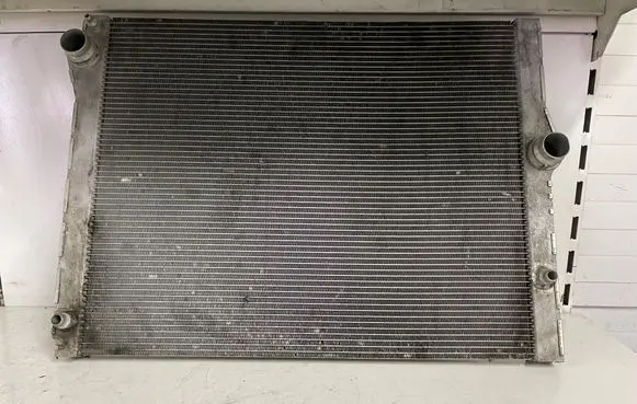 BMW 7 F01 F02 F03 F04 Coolant radiator 1711757009302 7570093