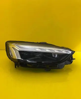 Audi A5 Headlight/headlamp 8W6941086