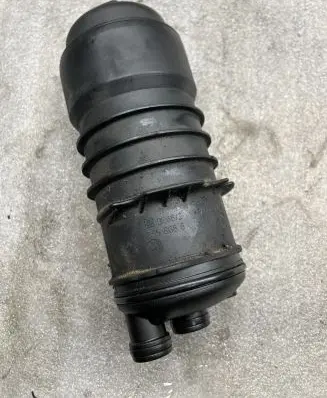 Audi A6 S6 C6 4F Engine oil radiator 8558686