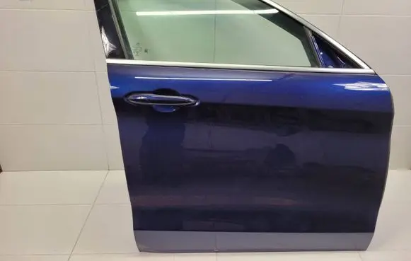 Alfa Romeo Stelvio Front door