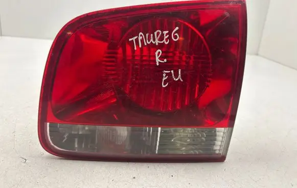 Volkswagen Touareg I Tailgate rear/tail lights 28268003