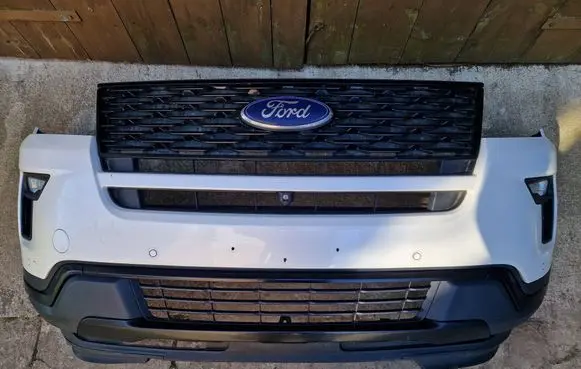 Ford Explorer V Front bumper 