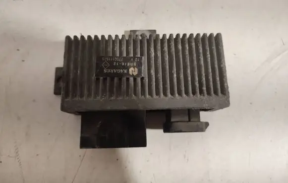 Renault Scenic I Glow plug pre-heat relay 7700111525