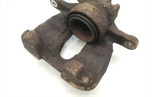 Peugeot 3008 II Front brake caliper