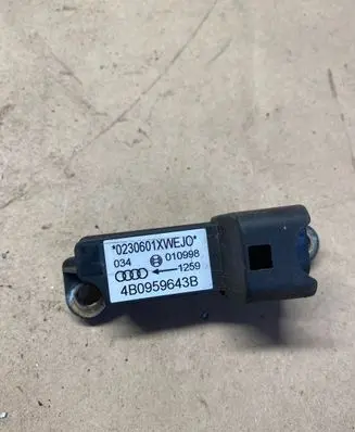 Audi A6 S6 C5 4B Airbag deployment crash/impact sensor 4B0959643B 0230601XWEJ0 010998