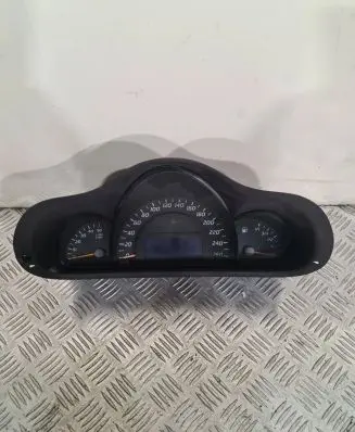 Mercedes-Benz C W203 Speedometer (instrument cluster) A2035408611