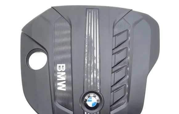 BMW X3 F25 Engine cover (trim) 7811024