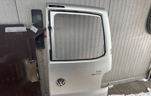 Back/rear loading door